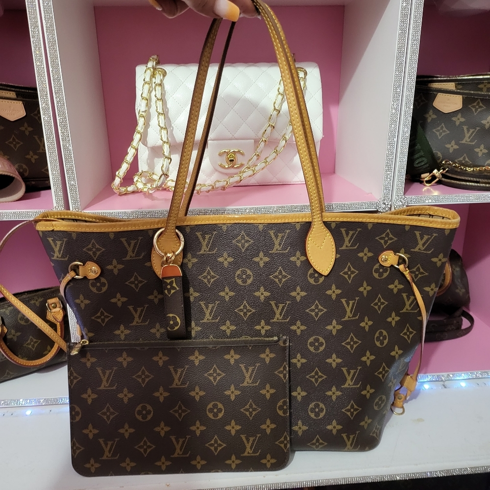 Louis Vuitton Monogram Neverfull MM WITH POUCH!